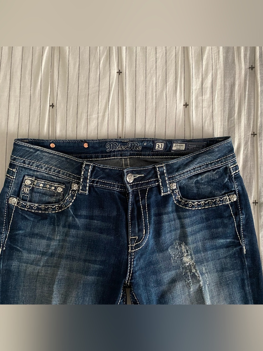 🦋 Miss Me Signature Boot Jeans NWOT 🦋 - Picture 5 of 8
